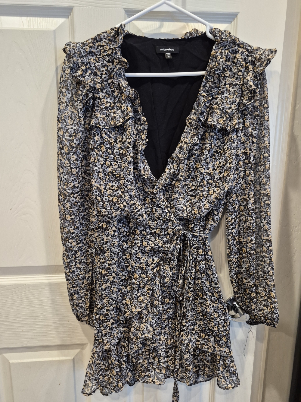 5/25 Black Cream and Blue Floral Ruffle Wrap Tunic